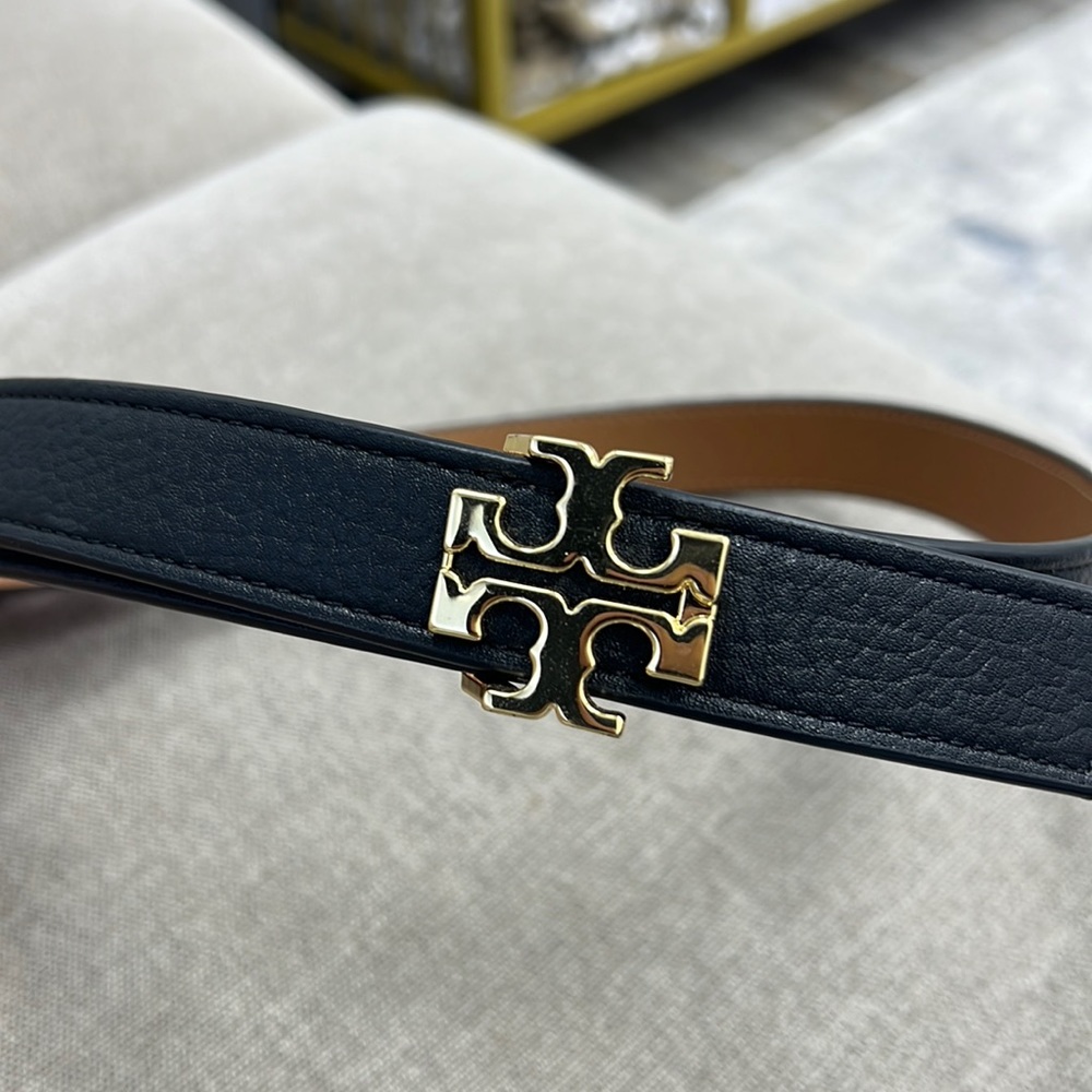 Women’s reversible tory Burch belt
